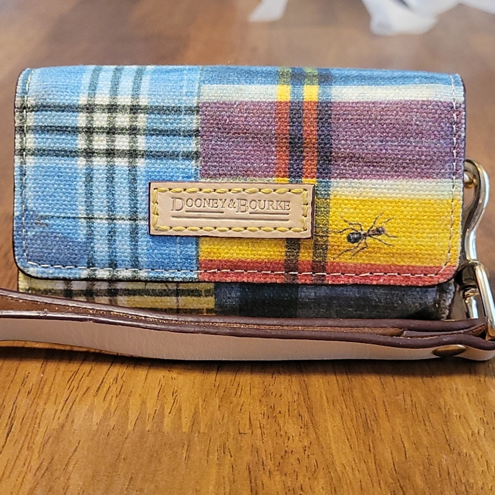 Dooney and Bourke Card holder